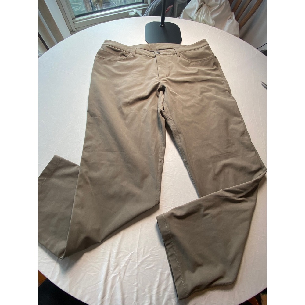 Lululemon Commission Pant Classic Khaki Tan Mens 36x30 Technical Stretch Trouser